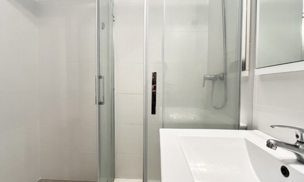 Sprzedaż - Dom miejski -
Torrevieja - La Siesta - El Salado -  Torreta