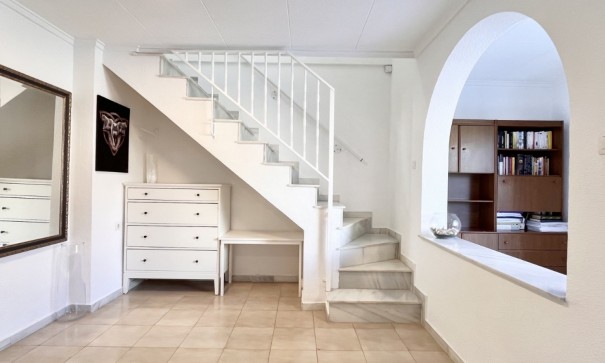 Sprzedaż - Dom miejski -
Torrevieja - La Siesta - El Salado -  Torreta