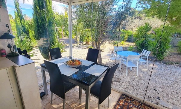 Resale - Freistehende Villa -
Aspe