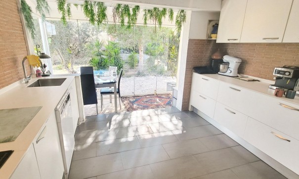 Resale - Freistehende Villa -
Aspe