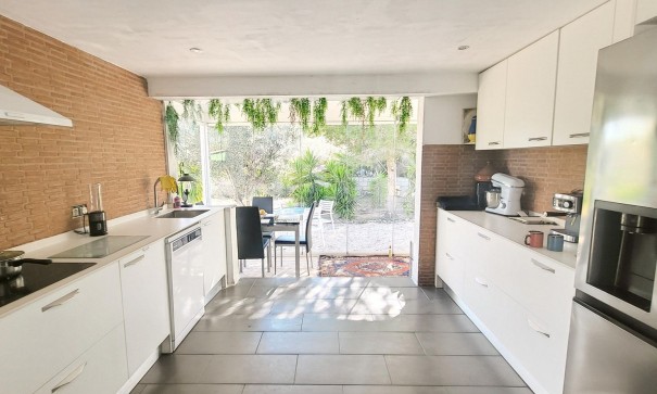 Resale - Freistehende Villa -
Aspe