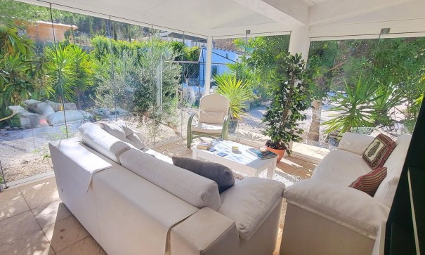 Resale - Freistehende Villa -
Aspe