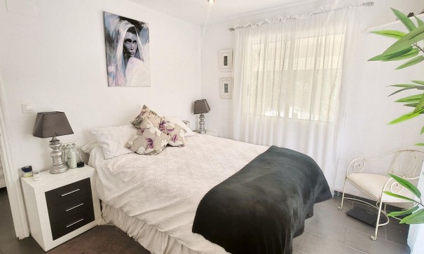 Resale - Freistehende Villa -
Aspe