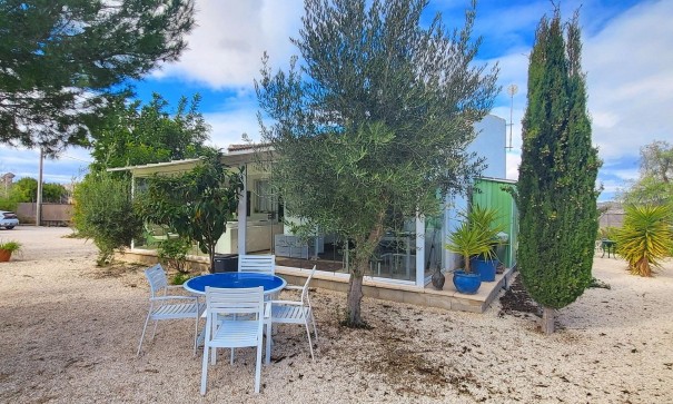 Resale - Freistehende Villa -
Aspe