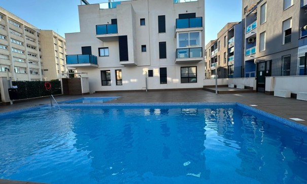Resale - Wohnung Appartement -
Torrevieja - Calas Blancas