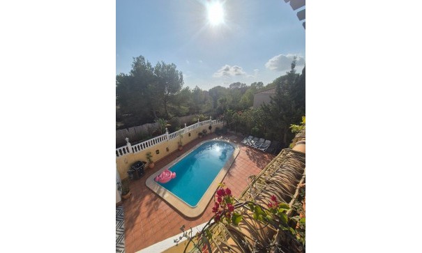 Videresalg - Fritliggende villa -
San Miguel de Salinas