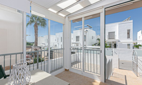 Resale - Freistehende Villa -
La Marina