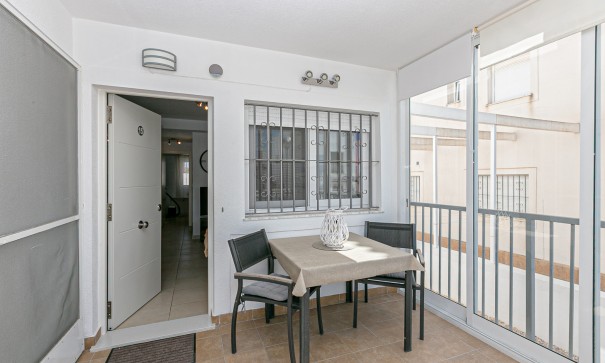 Resale - Freistehende Villa -
La Marina