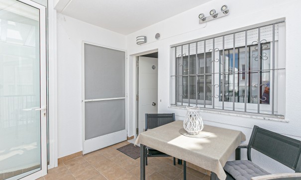 Resale - Freistehende Villa -
La Marina