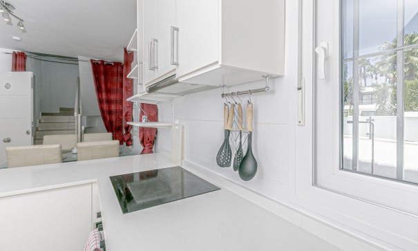 Resale - Freistehende Villa -
La Marina