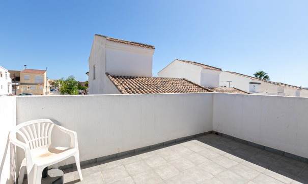 Resale - Freistehende Villa -
La Marina