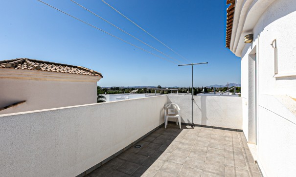 Resale - Freistehende Villa -
La Marina