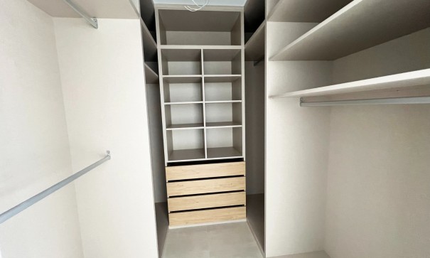 Nowa konstrukcja - Willa wolnostojąca -
Aspe