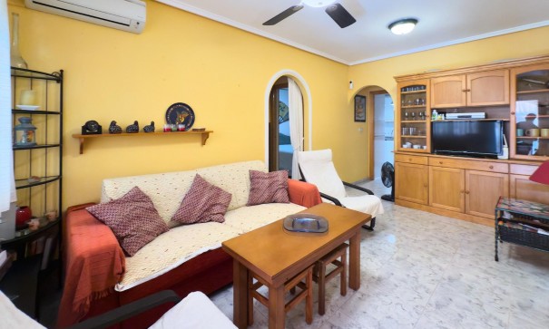 Herverkoop - Apartement Flat -
Torrevieja - La Mata pueblo