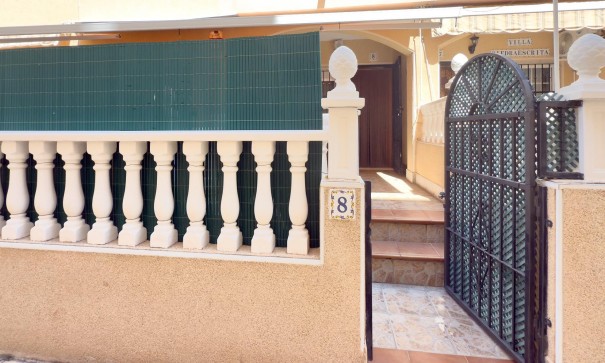 Herverkoop - Apartement Flat -
Torrevieja - La Mata pueblo