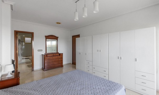 Resale - Wohnung Appartement -
Torrevieja - Paseo maritimo