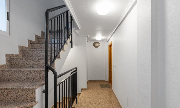 Resale - Wohnung Appartement -
Torrevieja - Paseo maritimo