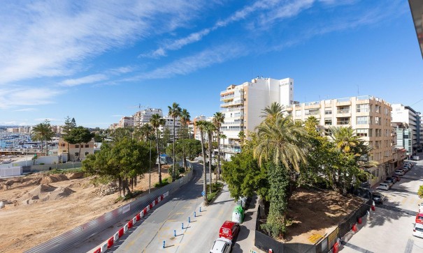 Resale - Wohnung Appartement -
Torrevieja - Paseo maritimo