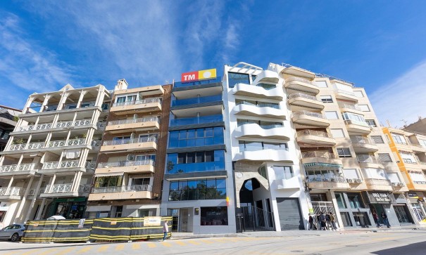 Resale - Wohnung Appartement -
Torrevieja - Paseo maritimo