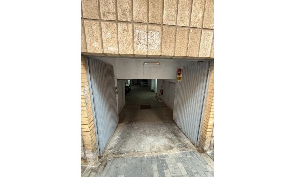 Videresalg - Garage -
Torrevieja - Playa del cura