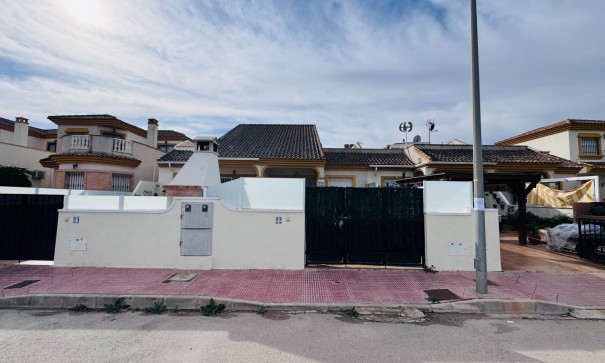 Revente - Maison de ville -
Daya Nueva