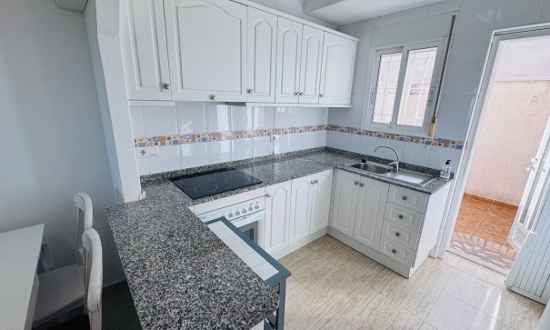 Revente - Maison de ville -
Daya Nueva