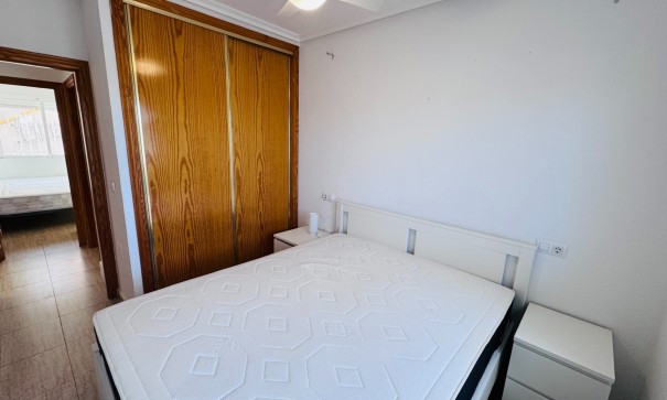 Revente - Maison de ville -
Daya Nueva