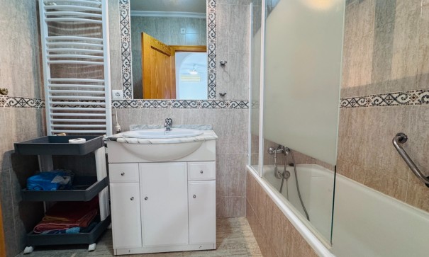 Revente - Maison de ville -
Daya Nueva