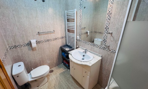 Revente - Maison de ville -
Daya Nueva