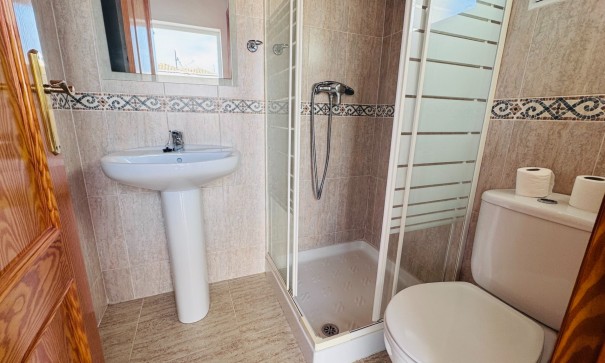 Revente - Maison de ville -
Daya Nueva