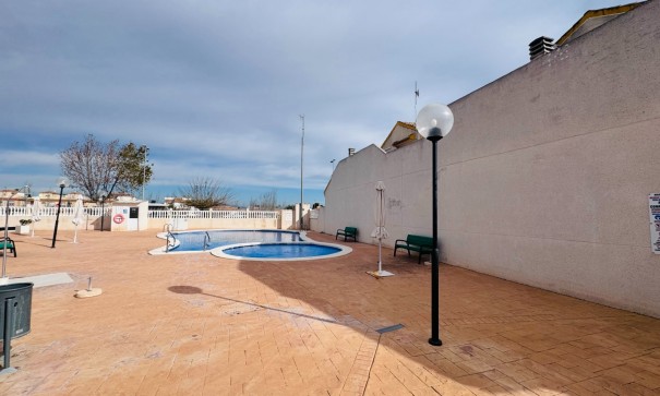 Revente - Maison de ville -
Daya Nueva