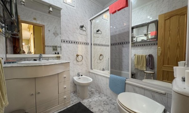 Återförsäljning - Lägenhet lägenhet -
Torrevieja