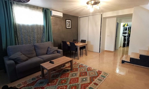 Revente - Villa Individuelle -
San Miguel de Salinas - Comunidad de las Comunicaciones