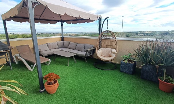 Revente - Villa Individuelle -
San Miguel de Salinas - Comunidad de las Comunicaciones