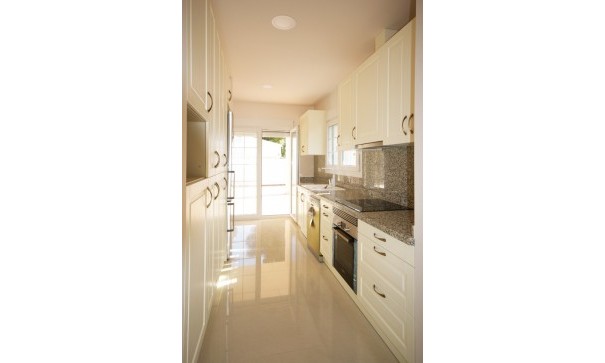 Återförsäljning - Fristående villa -
Cabo Roig - MUY CERCA DE LA PLAYA