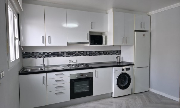 Herverkoop - Stadswoning -
La Torreta - Torrevieja