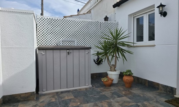 Herverkoop - Stadswoning -
La Torreta - Torrevieja