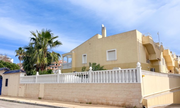 Revente - Appartement -
Torrevieja - La Mata
