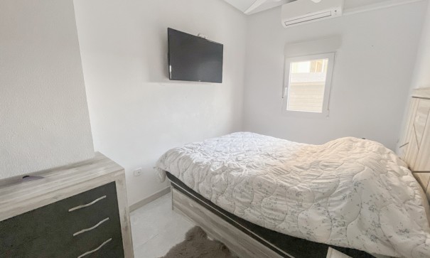 Sale - Apartment Flat -
Torrevieja - La Mata