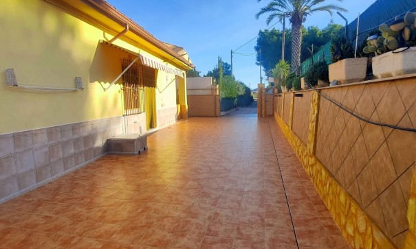 Videresalg - Fritliggende villa -
Aspe