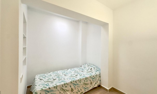 Herverkoop - Apartement Flat -
Torrevieja - El limonar