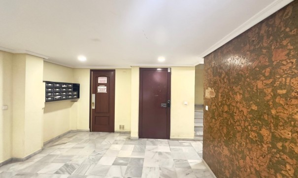 Sprzedaż - Apartament mieszkanie -
Torrevieja - torrevieja