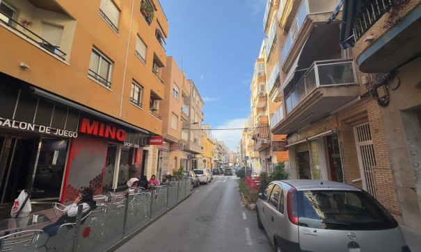Sprzedaż - Apartament mieszkanie -
Torrevieja - torrevieja