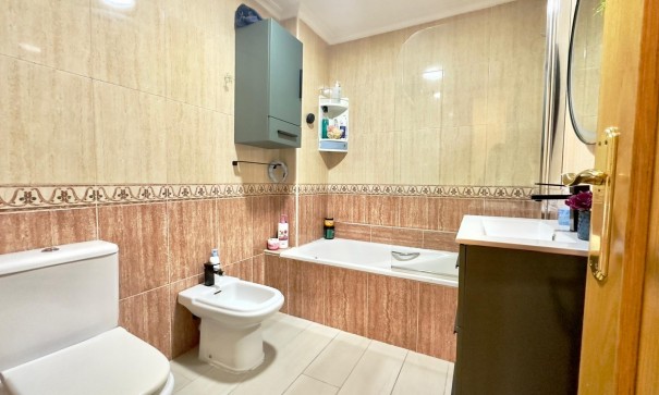 Herverkoop - Apartement Flat -
Torrevieja - torrevieja