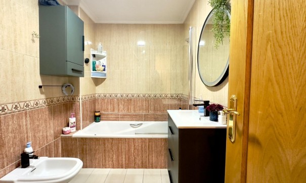 Herverkoop - Apartement Flat -
Torrevieja - torrevieja