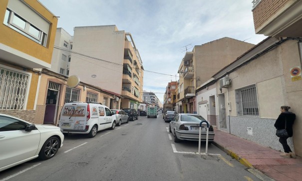 Herverkoop - Apartement Flat -
Torrevieja - torrevieja