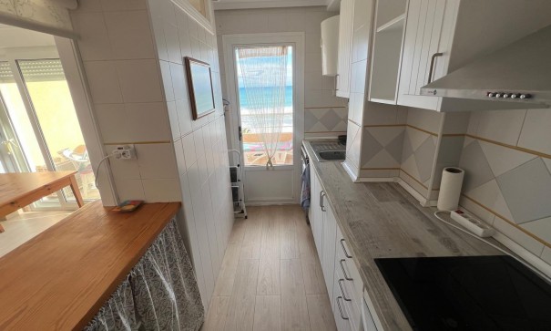 Revente - Appartement -
Torrevieja - La Mata pueblo