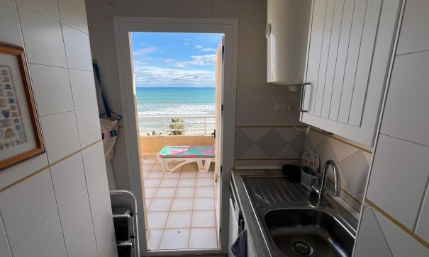 Revente - Appartement -
Torrevieja - La Mata pueblo