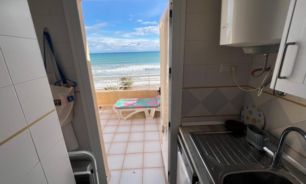 Revente - Appartement -
Torrevieja - La Mata pueblo