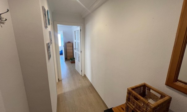 Revente - Appartement -
Torrevieja - La Mata pueblo